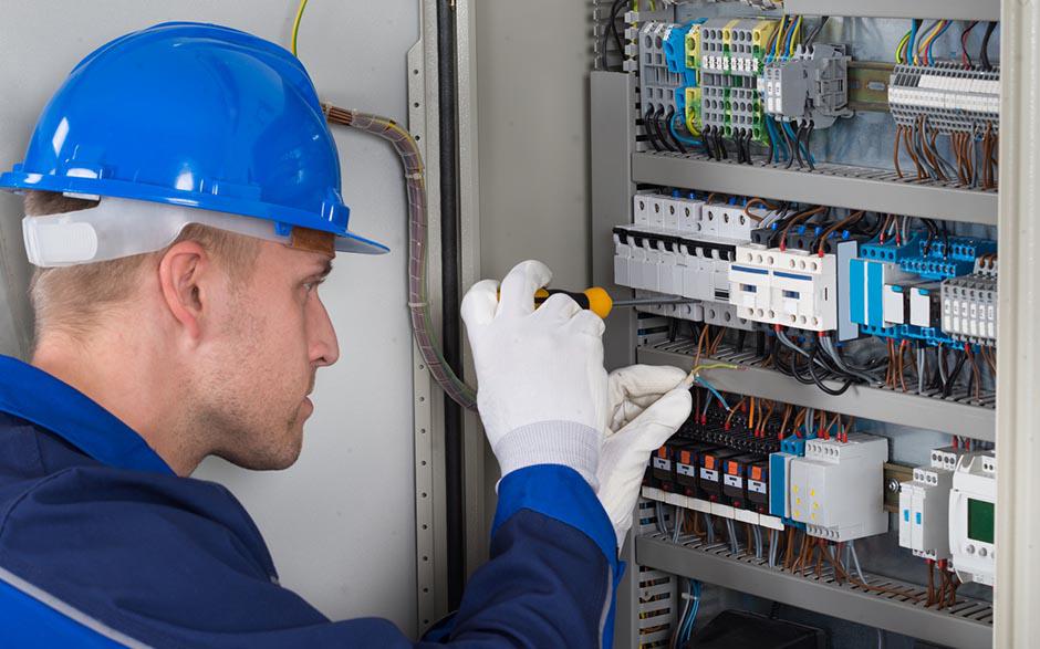 électricien Paris 12